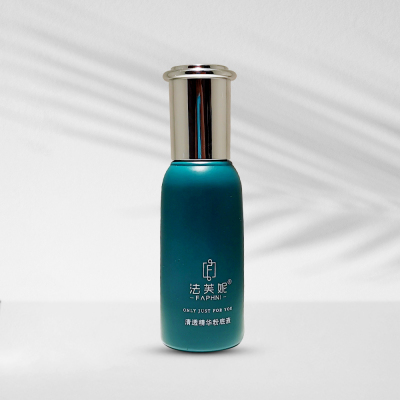 清透精华粉底液